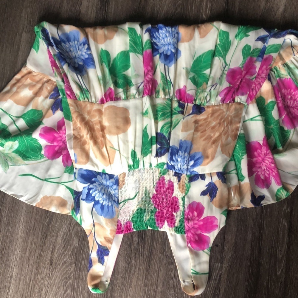 Taylor Floral Dress - Picture 10 of 11